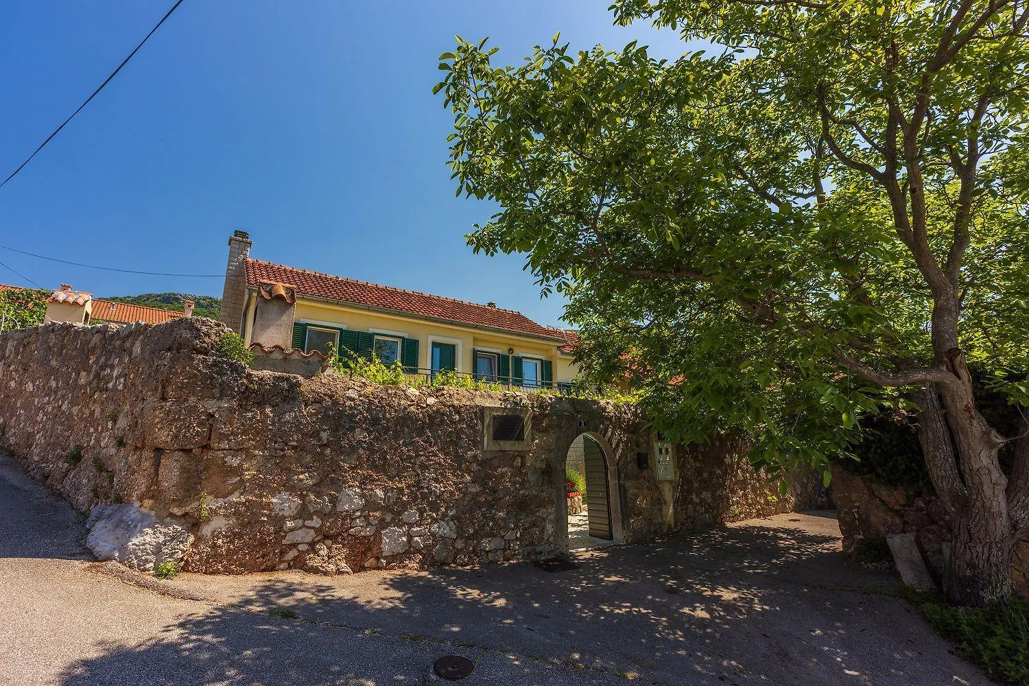 Mediterranes Ferienhaus Mit Meerblick, Aussendusche, Liegen, Grill, Waschmaschine - Haustiere Erlaubt Grizane-Belgrad