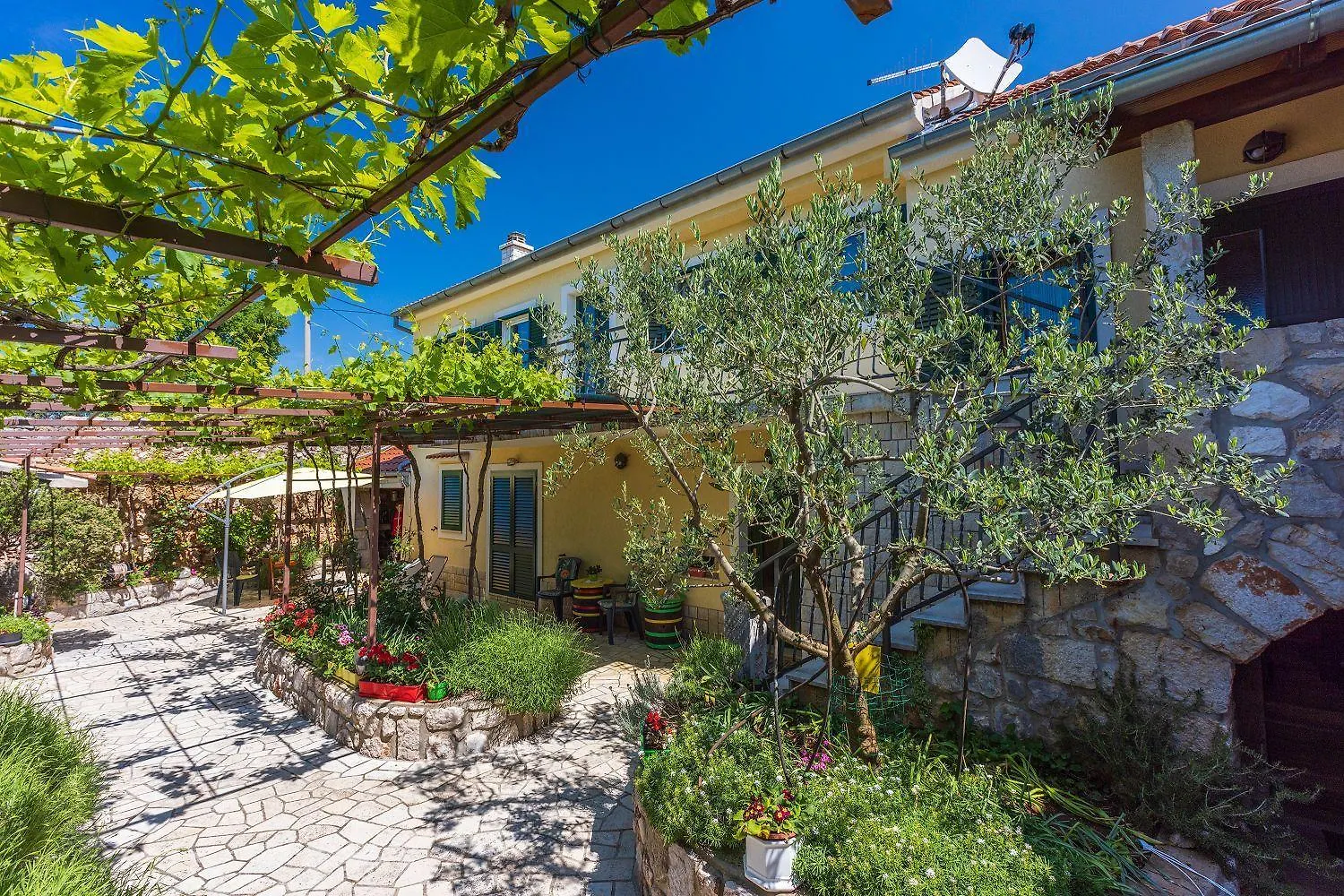 Mediterranes Ferienhaus Mit Meerblick, Aussendusche, Liegen, Grill, Waschmaschine - Haustiere Erlaubt Grizane-Belgrad Holiday home